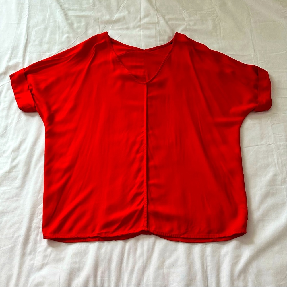 ❤️Blue Rain Red V Neck Top Size Medium Valentine❤️